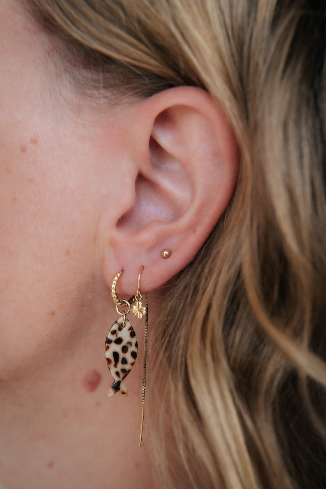 Twisted beauty click hoop