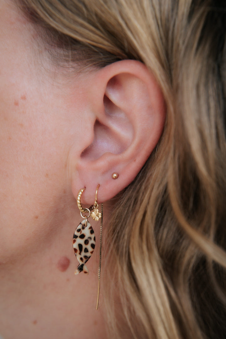 Twisted beauty click hoop