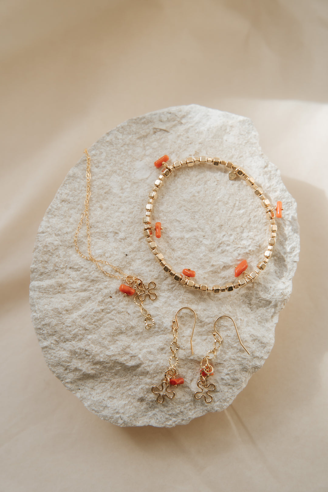 Nicole koraal ketting ca. 50 cm