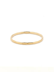 Annemarie hammered ring (Goud of Zilver)