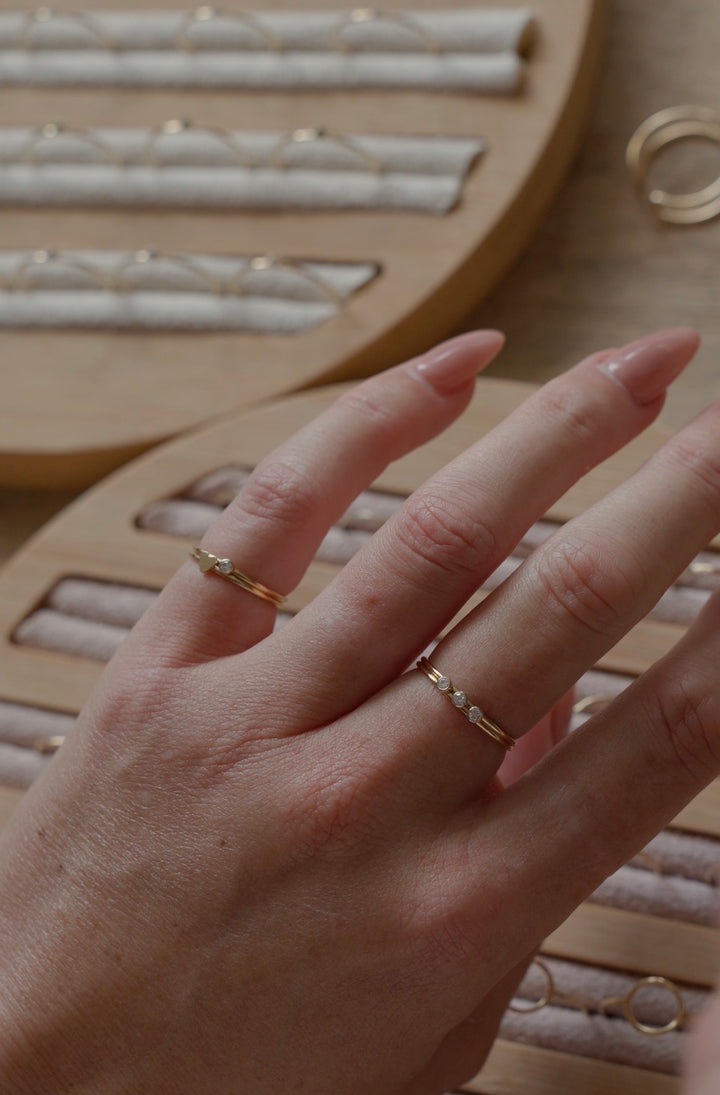 Birthstone ring februari